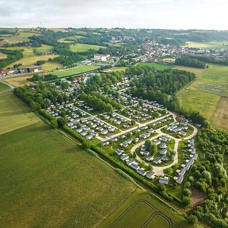 Camping Chateau De Galaure Chateauneuf-de-Galaure المظهر الخارجي الصورة