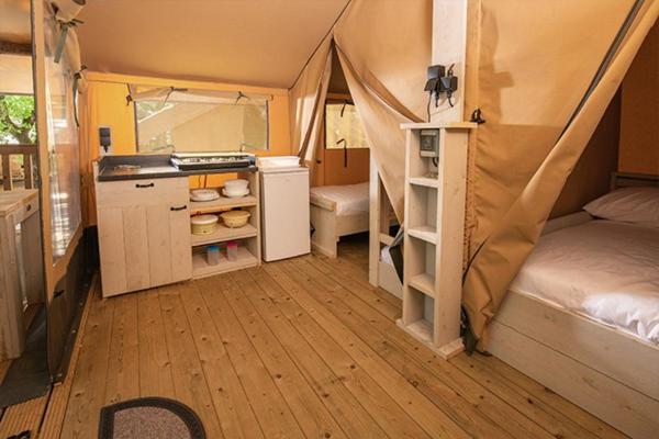 Camping Chateau De Galaure Chateauneuf-de-Galaure المظهر الخارجي الصورة
